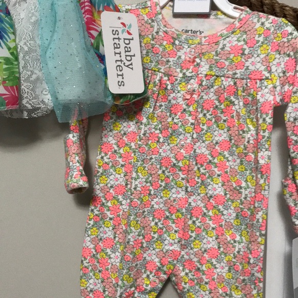 Newborn onesie and skirt lot (108) - Picture 3 of 4